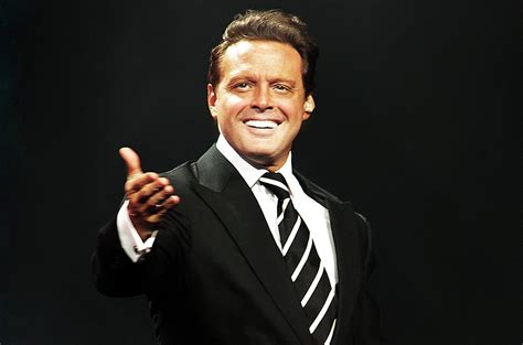 photos of luis miguel